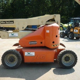 JLG E400AJP