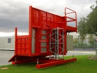 в грузовых подъемниках IZA 1500XL для сборки мачты предусмотрена специальная площадка